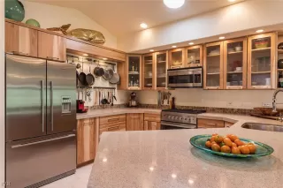 Photo #4: 1001011 Listing