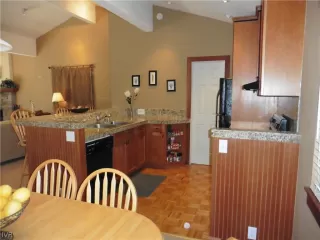 Photo #4: 1001040 Listing