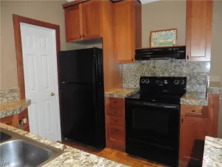 Photo #6: 1001040 Listing