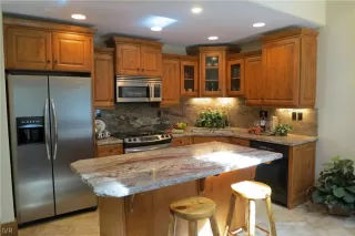 Photo #2: 1001048 Listing