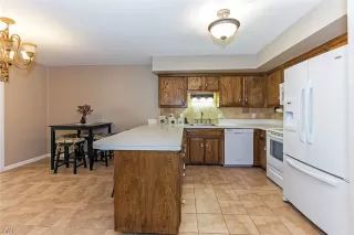 Photo #3: 1001081 Listing