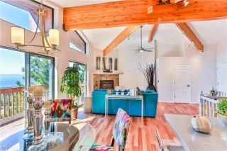 Photo #5: 1001096 Listing