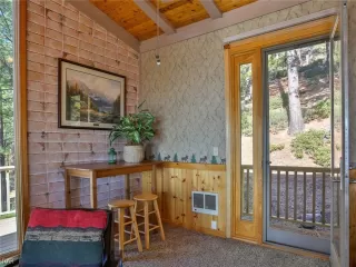 Photo #5: 1001167 Listing