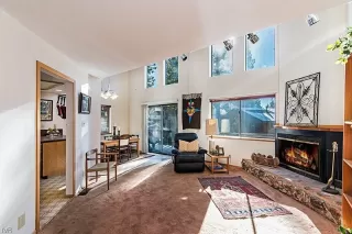 Photo #6: 1001213 Listing