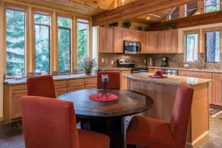 Photo #6: 1001215 Listing 