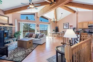 Photo #2: 1001231 Listing