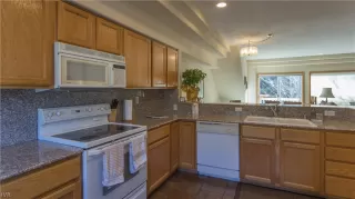 Photo #5: 1001257 Listing 