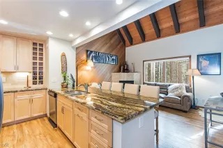 Photo #1: 1001281 Listing