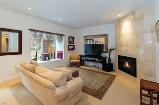 Photo #4: 1001342 Listing 