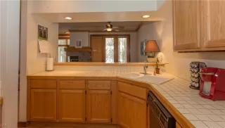 Photo #6: 1001347 Listing