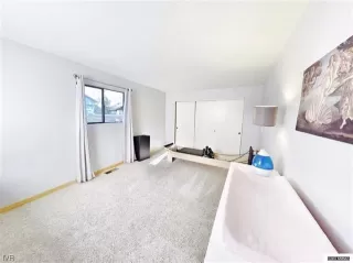 Photo #3: 1001367 Listing