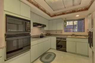 Photo #4: 1002421 Listing 