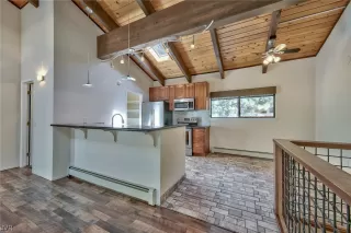 Photo #5: 1002472 Listing