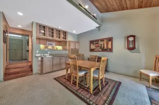 Photo #6: 1002496 Listing