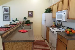 Photo #5: 1002529 Listing 