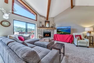 Photo #2: 1002531 Listing