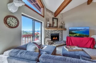 Photo #6: 1002531 Listing