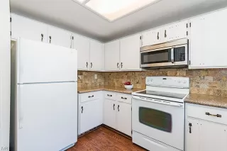 Photo #1: 1002548 Listing