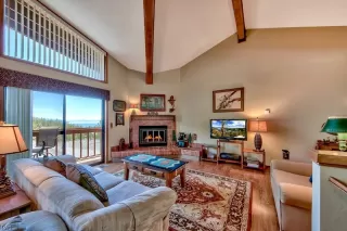 Photo #2: 1002552 Listing