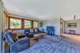 Photo #2: 1002584 Listing