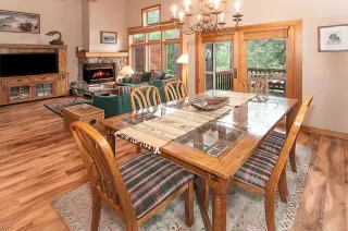 Photo #3: 1002589 Listing