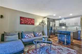 Photo #3: 1002610 Listing 