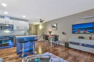 Photo #4: 1002610 Listing 