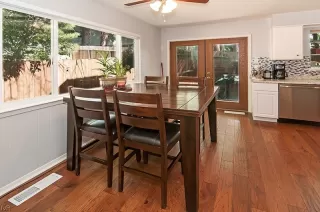 Photo #5: 1002643 Listing 
