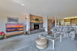 Photo #5: 1002672 Listing 