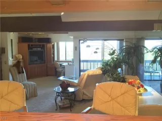 Photo #2: 1002679 Listing