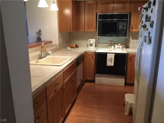 Photo #3: 1002679 Listing