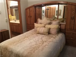 Photo #4: 1002679 Listing