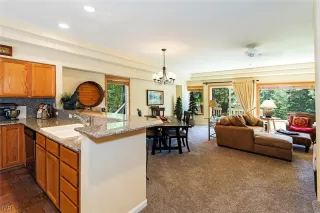 Photo #6: 1002690 Listing 