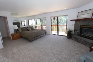 Photo #6: 1002701 Listing