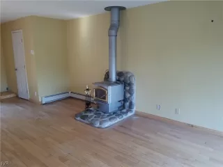 Photo #2: 1002772 Listing