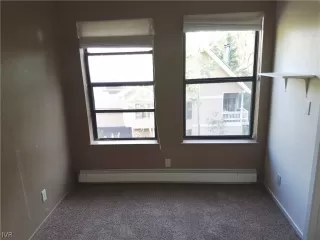 Photo #6: 1002772 Listing