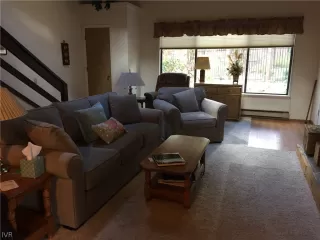 Photo #1: 1002783 Listing