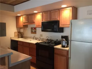 Photo #2: 1002783 Listing