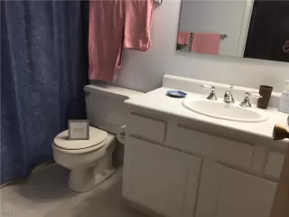 Photo #5: 1002783 Listing