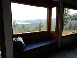 Photo #5: 1002785 Listing