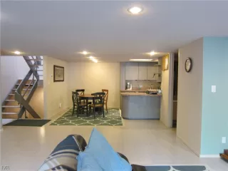 Photo #4: 1002825 Listing