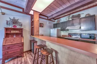 Photo #4: 1002838 Listing