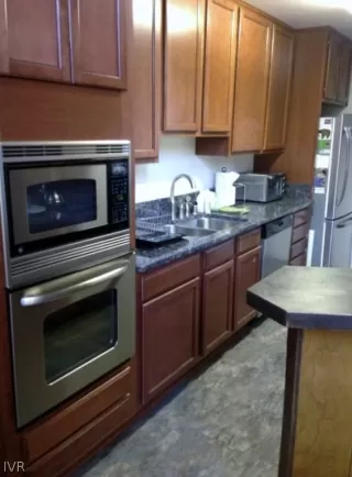 Photo #5: 1002864 Listing