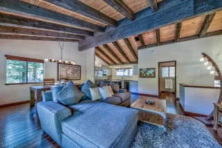 Photo #4: 1002885 Listing