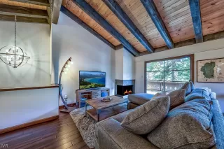 Photo #6: 1002885 Listing