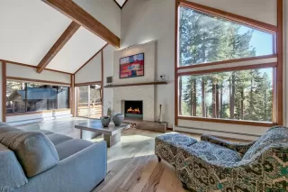 Photo #5: 1002927 Listing