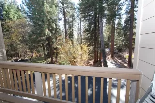 Photo #4: 1002928 Listing