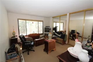 Photo #5: 1002928 Listing