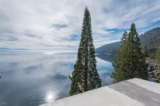 Photo #5: 1002953 Listing