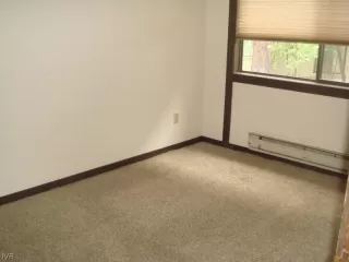 Photo #1: 1003967 Listing